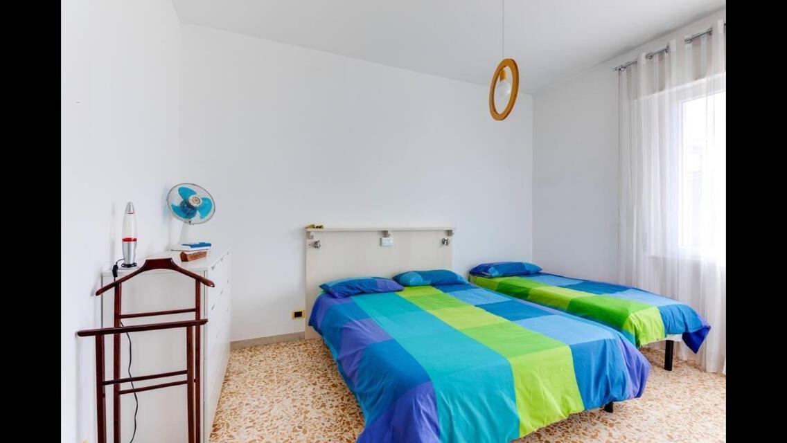 Apartmán A Due Passi Dal Centro Forlì Exteriér fotografie